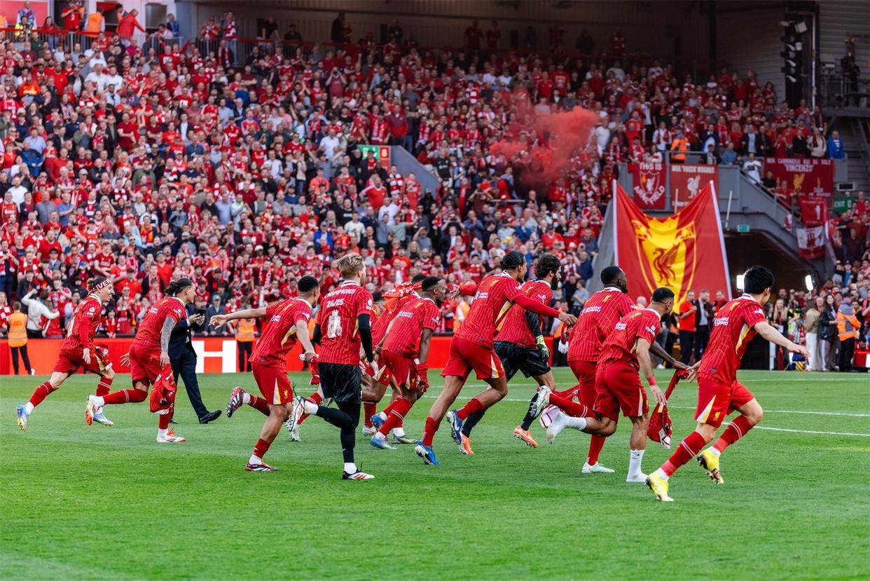 萨拉赫重返赛场，锐不可当首场状态出色，法国队观众沸腾！观众掌声雷动的简单介绍-开云登录