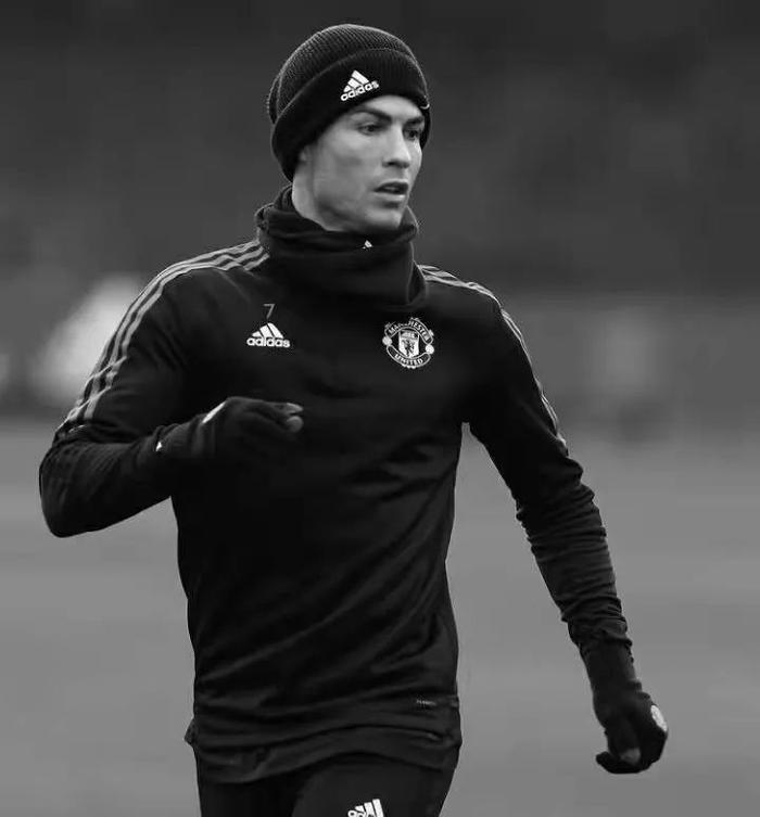 关于TheShy连续三场比赛得分超过大比分获胜,曼联不断突破!赛场气氛高涨的信息-开云官网